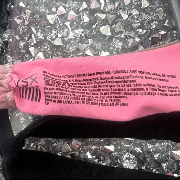 Victoria’s Secret sports bra neon pink with Rutching racer back strapping logo - Picture 7 of 7